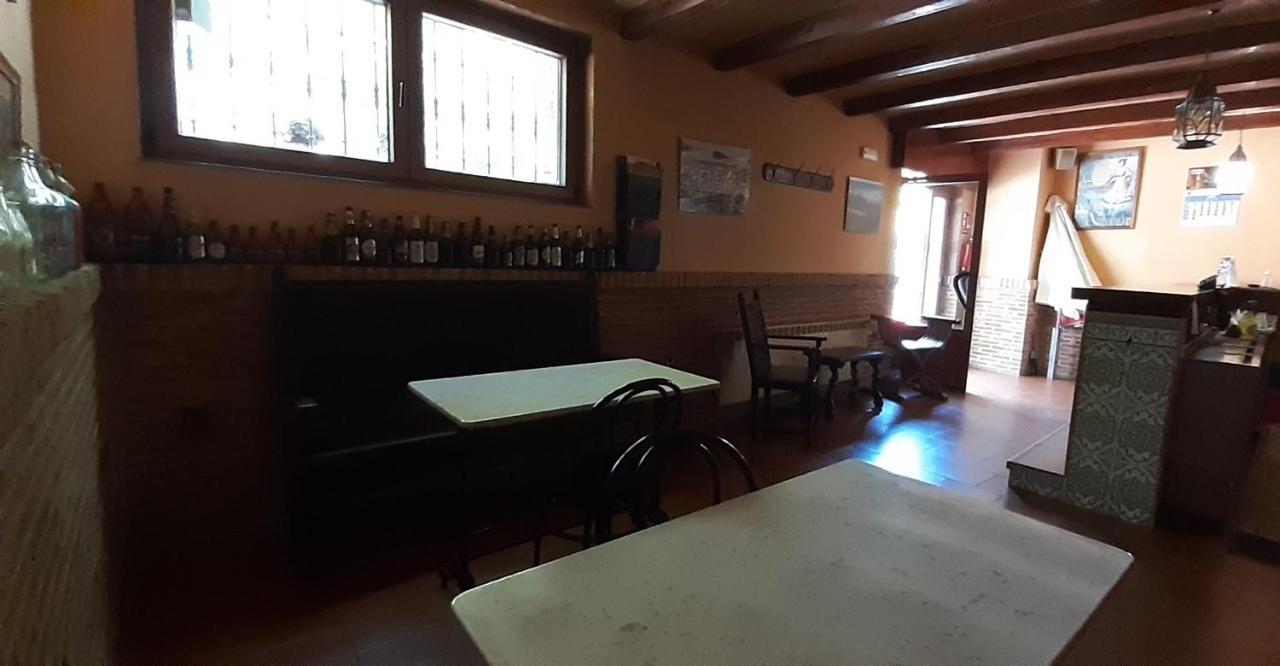 Hostal La Parra de Pepa Cercedilla Exterior foto