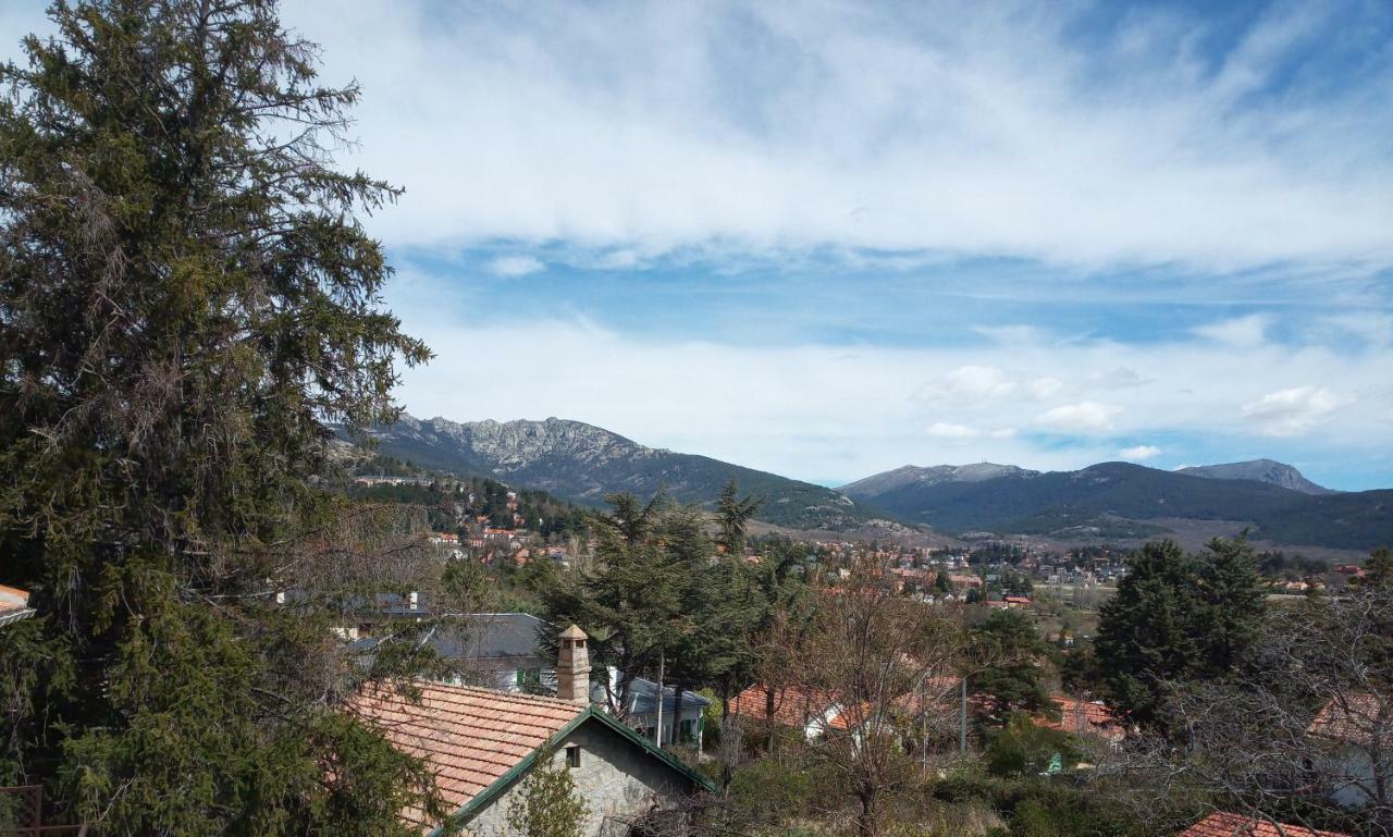 Hostal La Parra de Pepa Cercedilla Exterior foto