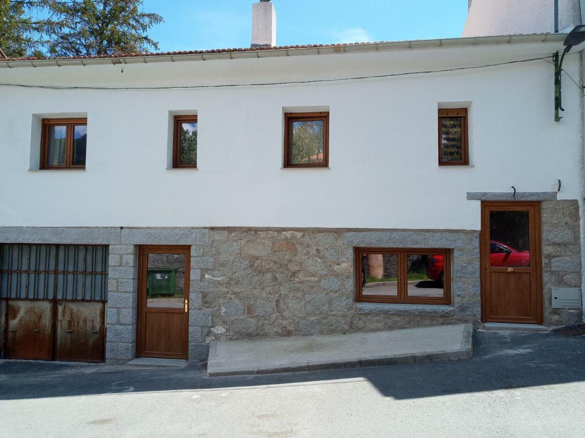 Hostal La Parra de Pepa Cercedilla Exterior foto